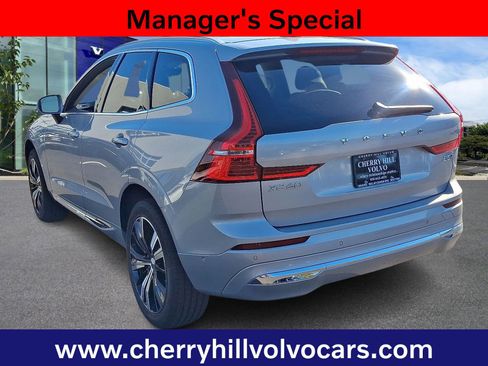 Certified 2023 Volvo XC60 B5 Plus w/ Climate Package image 4
