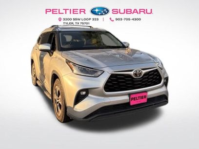 Used 2021 Toyota Highlander XLE