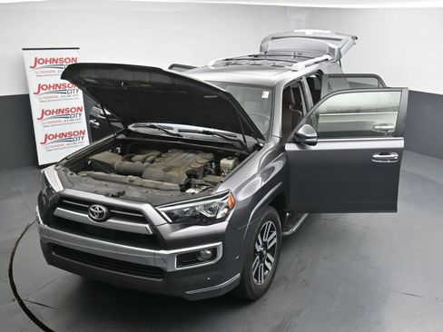 Used 2020 Toyota 4Runner Limited AWD/4WD image 26