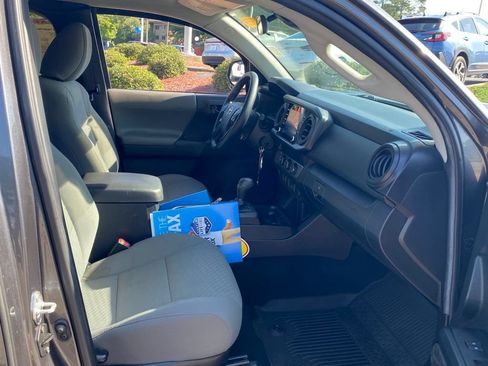 Used 2022 Toyota Tacoma SR w/ SX Package RWD image 14