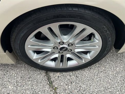 Used 2014 Lincoln MKZ w/ Equipment Group 102A Reserve FWD image 31