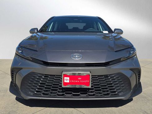 Certified 2025 Toyota Camry SE FWD image 8