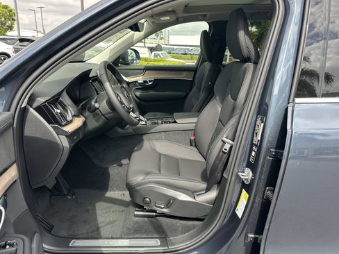 New 2026 Volvo XC90 B5 Core image 13