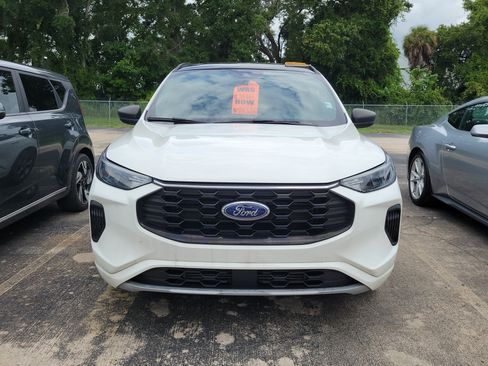 Used 2023 Ford Escape ST-Line w/ Tech Pack #1 FWD image 2