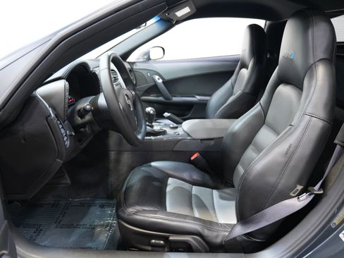 Used 2009 Chevrolet Corvette ZR1 w/ Preferred Equipment Group RWD image 30