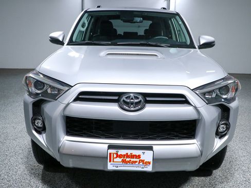 Used 2023 Toyota 4Runner TRD Off-Road Premium AWD/4WD image 4