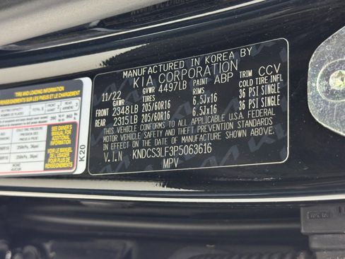 Used 2023 Kia Niro EX image 39