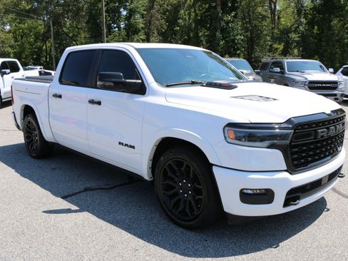 Used 2025 RAM 1500 Limited AWD/4WD image 10