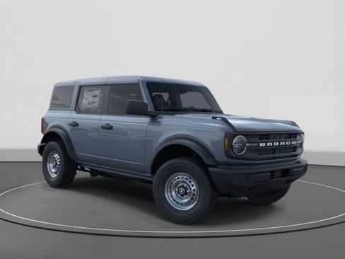 New 2025 Ford Bronco Base image 7