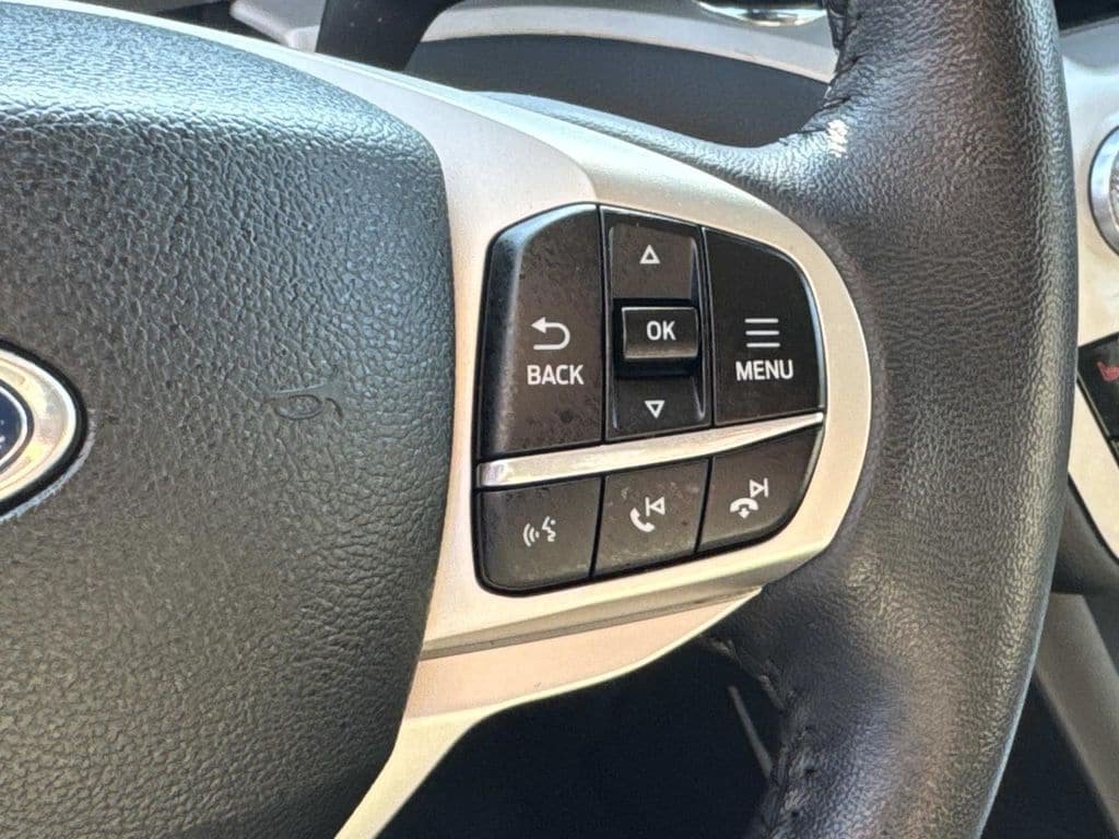 Used 2024 Ford Explorer XLT RWD image 36