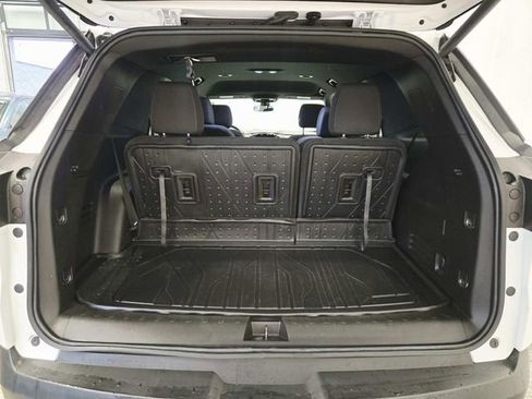 Used 2023 Chevrolet Traverse LT w/ LPO, Floor Liner Package image 11