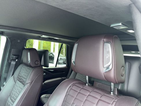 Used 2023 Cadillac Escalade Sport Platinum AWD/4WD image 10