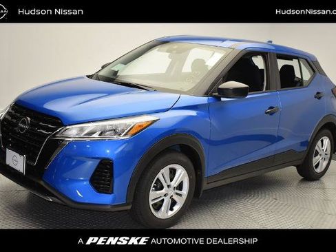 Certified 2025 Nissan Kicks Play S FWD image 1