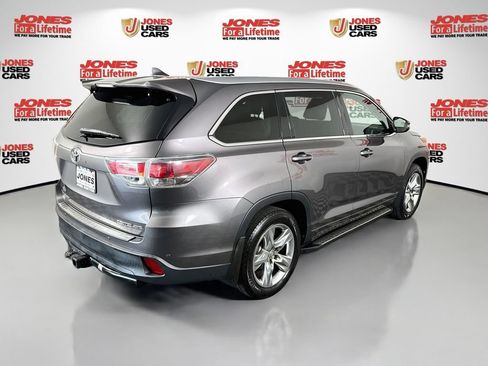 Used 2015 Toyota Highlander Limited Platinum AWD/4WD image 18