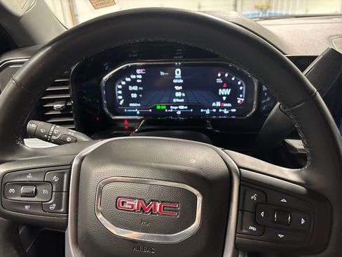 Used 2025 GMC Sierra 1500 SLT image 33