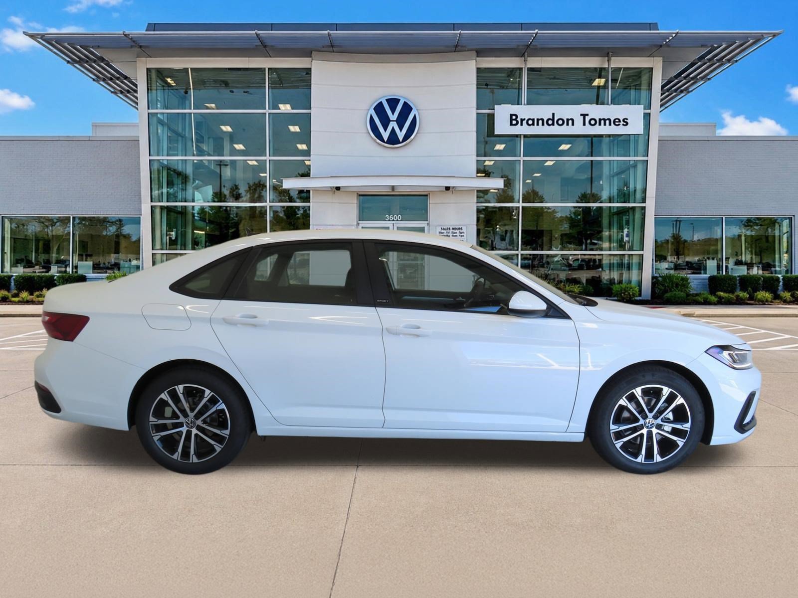 Used 2026 Volkswagen Jetta Sport FWD image 2
