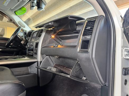 Used 2018 RAM 2500 Laramie w/ Sport Appearance Group AWD/4WD image 30