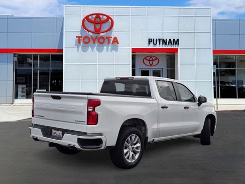 Used 2020 Chevrolet Silverado 1500 Custom w/ Custom Value Package RWD image 4