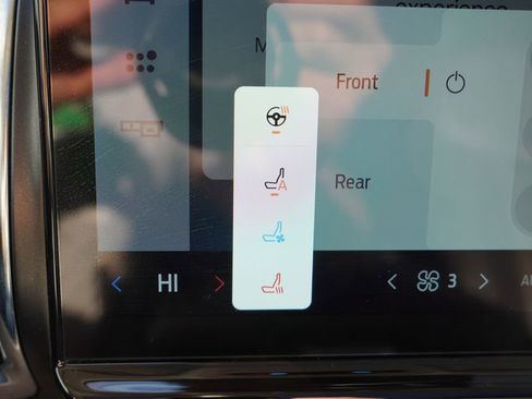 Certified 2025 Ford Expedition Max Platinum image 33