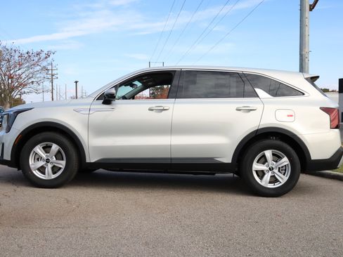 New 2026 Kia Sorento LX image 2