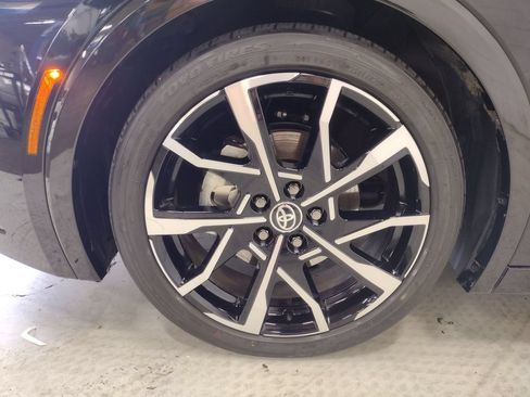 Used 2024 Toyota Prius Prime FWD image 5