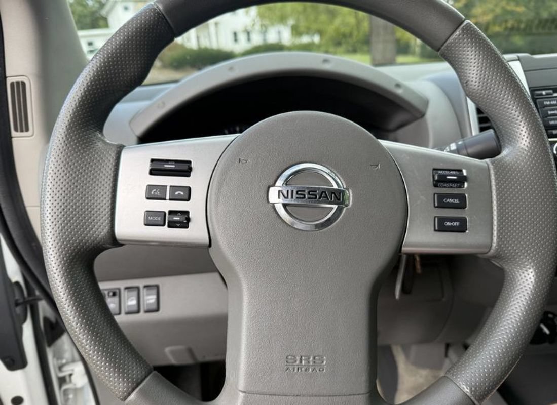 Used 2018 Nissan Frontier SV AWD/4WD image 18