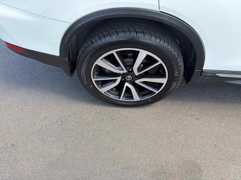 Used 2020 Nissan Rogue SL AWD/4WD image 32