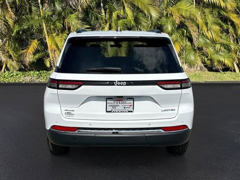 Used 2025 Jeep Grand Cherokee Limited AWD/4WD image 6
