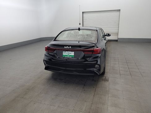 Used 2023 Kia Forte LXS w/ LXS Technology Package FWD image 7