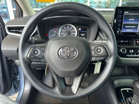 Used 2022 Toyota Corolla LE FWD image 19