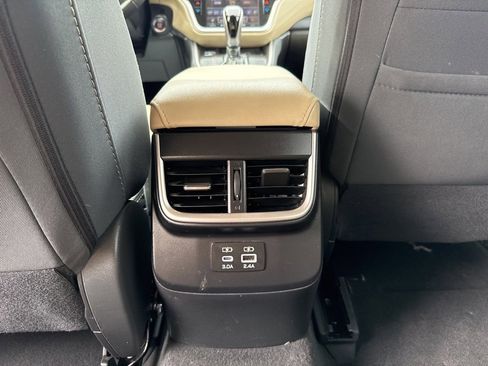 Certified 2025 Subaru Outback Premium image 25
