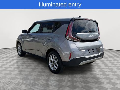 Used 2025 Kia Soul LX w/ LX Technology Package image 7