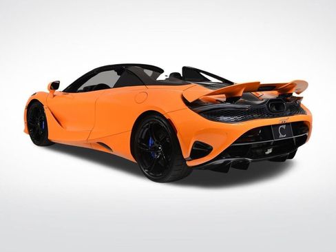Used 2026 McLaren 750S Spider image 3