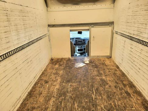 Used 2023 Ford E-350 and Econoline 350 Super Duty w/ Power Windows & Locks Group RWD image 5
