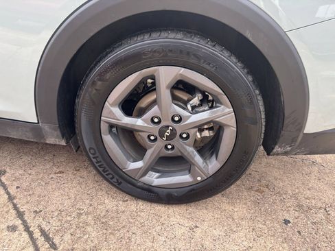 Used 2025 Kia K4 FWD image 29