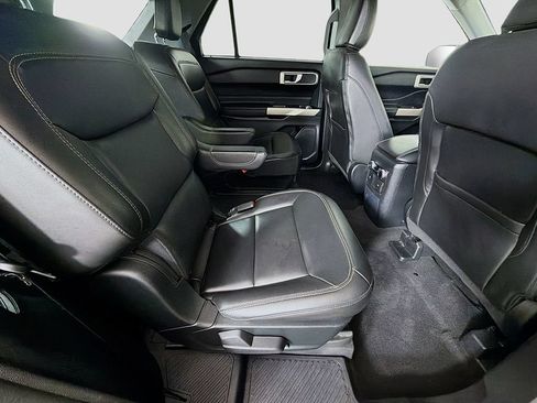 Used 2023 Ford Explorer XLT w/ Equipment Group 202A AWD/4WD image 27