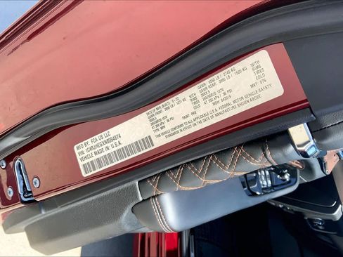 Used 2022 Jeep Grand Cherokee Summit w/ MOPAR Finishing Package AWD/4WD image 33