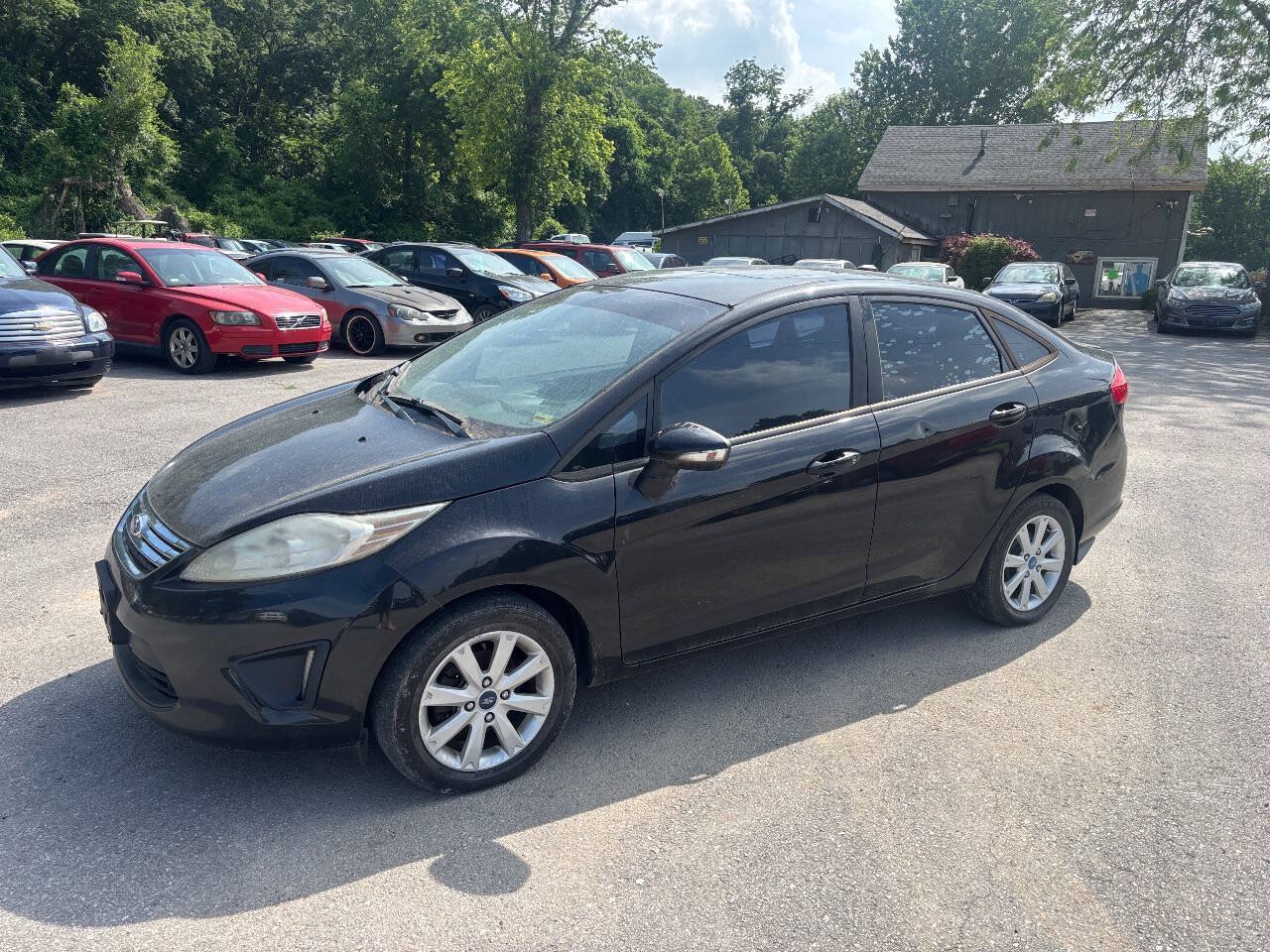 Used 2013 Ford Fiesta SE FWD image 1