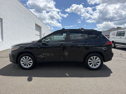 Used 2022 Toyota Corolla Cross LE AWD/4WD image 4