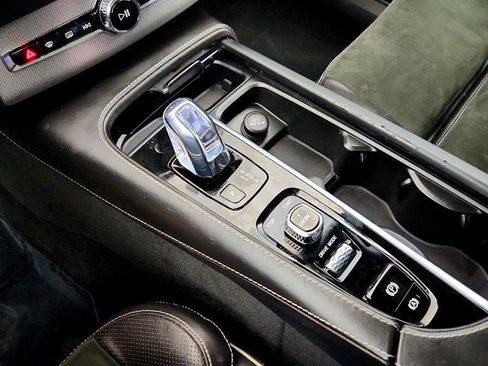 Used 2017 Volvo XC90 T8 R-Design w/ Vision Package image 17