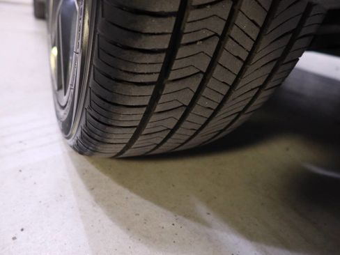 Used 2015 Toyota Camry XSE image 36