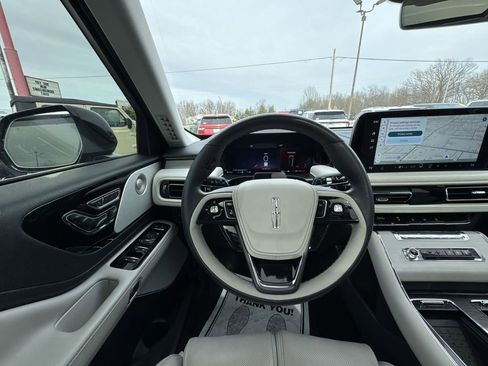 Used 2025 Lincoln Aviator Reserve w/ Equipment Group 201A image 14