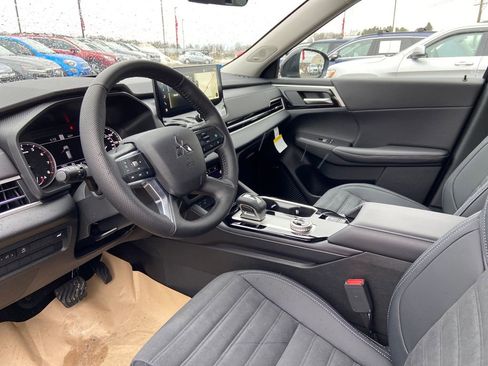 New 2026 Mitsubishi Outlander SE AWD/4WD image 15