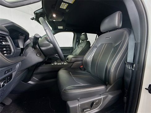 Used 2024 Ford Expedition Max Platinum image 11