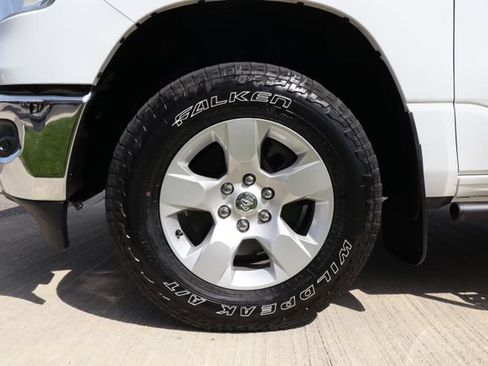Used 2023 RAM 1500 Big Horn AWD/4WD image 32