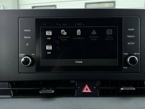 Used 2025 Kia Sportage LX image 28