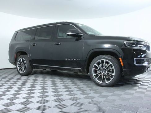 New 2024 Jeep Wagoneer L Series III w/ Premium Group I image 3