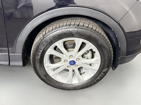 Used 2019 Ford Escape SEL image 32