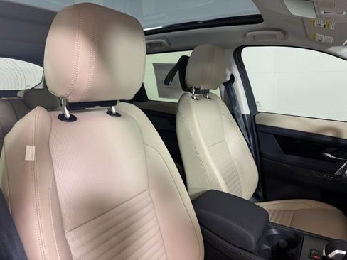 New 2025 Land Rover Discovery Sport S image 38