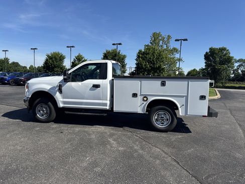 Used 2022 Ford F250 XL w/ Power Equipment Group AWD/4WD image 7